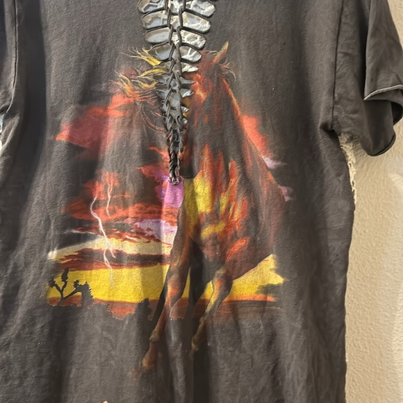 Rugged Gypsy distressed tee size large - Picture 2 of 6